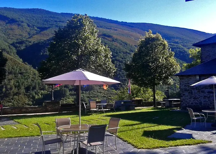 Valle De Fornela 호스텔